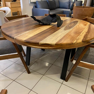 Mesa de Comedor Ari 6P Redonda 1.50M Parota