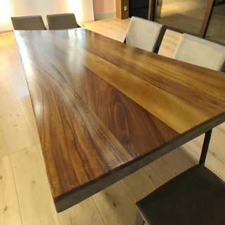Mesa de Comedor Bari 8P 2.20M Parota