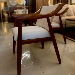 Silla Samna Parota